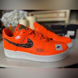 Nike Air Force 1 Low
Just Do It Pack Total Orange